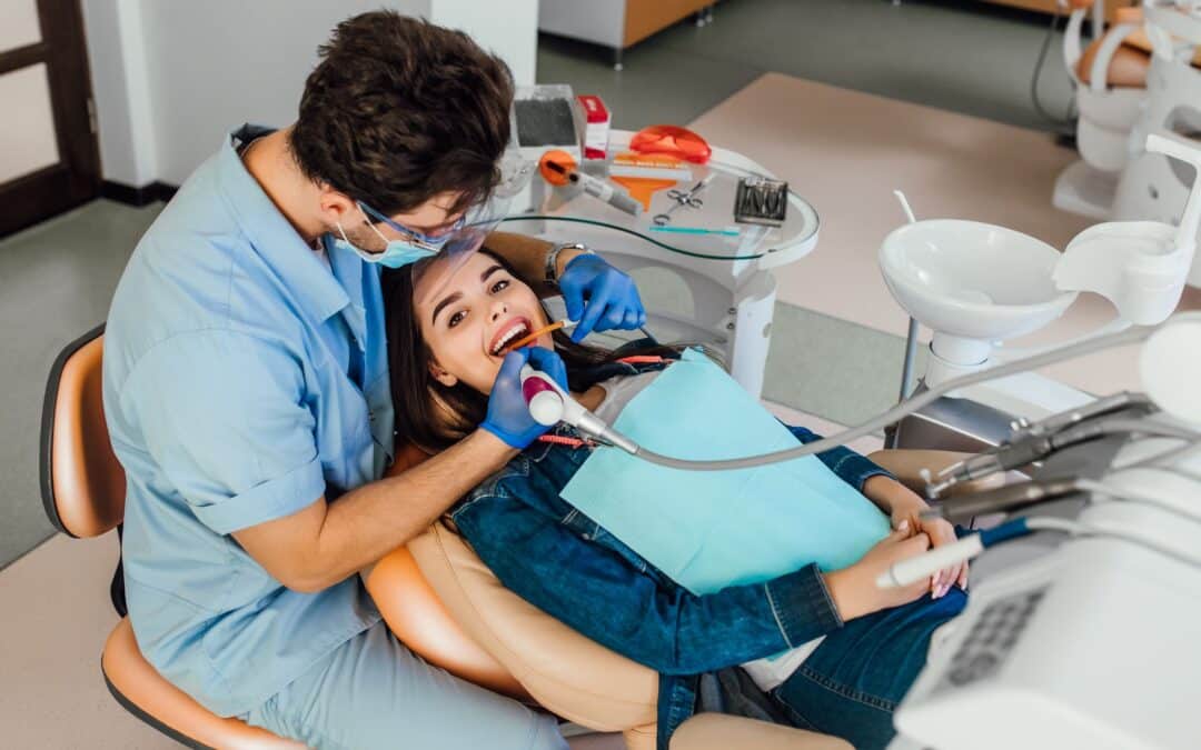 How Emergency Dental Care Can Help With Severe Tooth Abscess